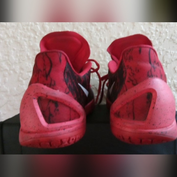 Nike - Picture 5 of 10